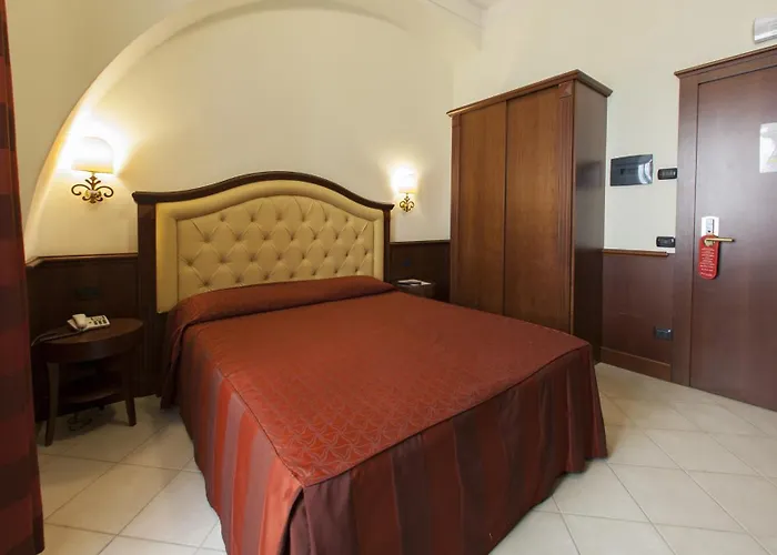 Oda ve Kahvaltı Domus Augusta 4*