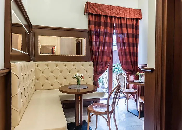 Oda ve Kahvaltı Domus Augusta 4*