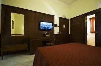 Oda ve Kahvaltı Domus Augusta Roma